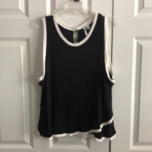 ELLE XL black and white top